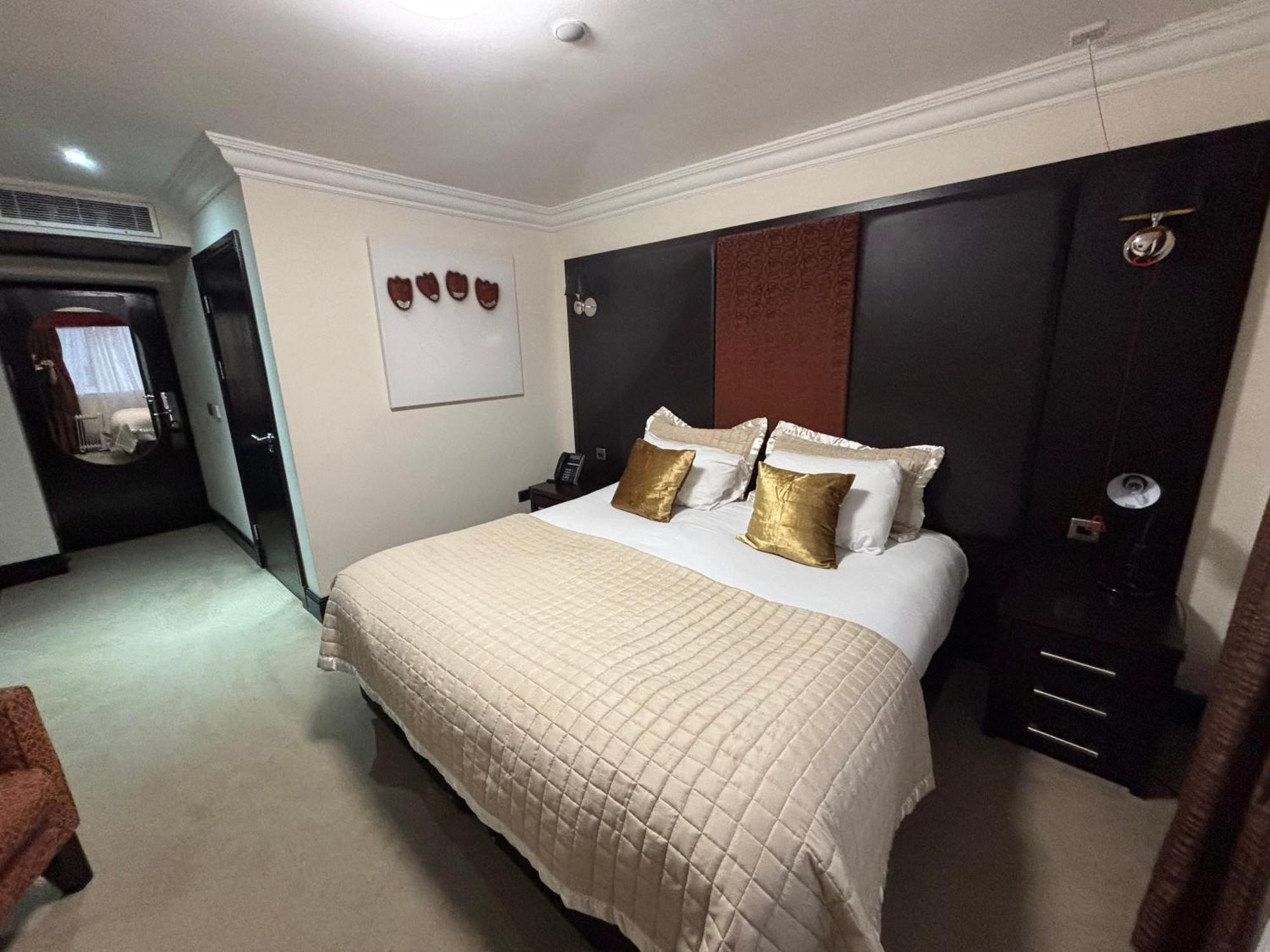 King Superior Guest Room